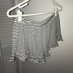 brandy melville striped shorts ☆